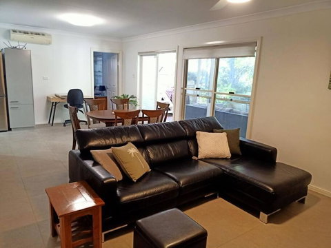 Adorable Private 2 Bedroom Guest Suite + Pool - Sunshine Coast Tourism 2