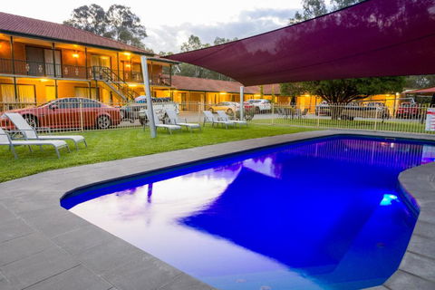 Advance Motel - Holiday Sunshine Coast 0