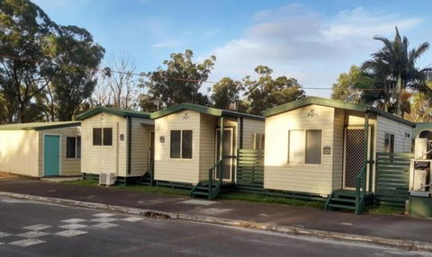 Adventureland Cabins - Holiday Sunshine Coast 0
