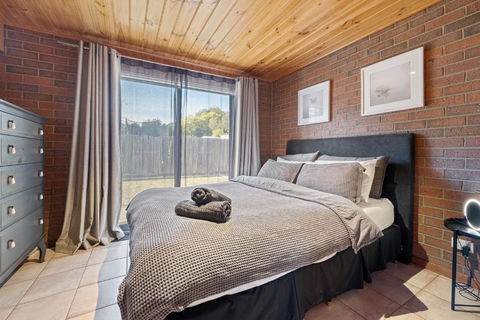 Affordable GEM In The Heart Of Inverloch - Holiday Sunshine Coast 4
