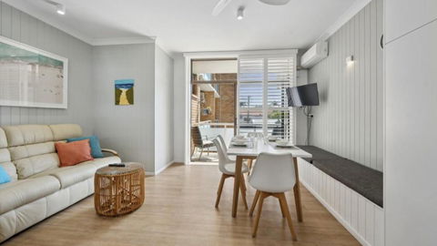 Affordable, Pool, Spa, Beach, Sleeps 5 - Holiday Sunshine Coast 1