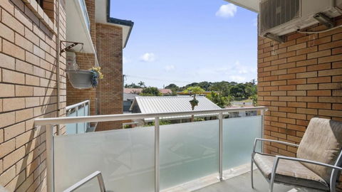 Affordable, Pool, Spa, Beach, Sleeps 5 - Holiday Sunshine Coast 2