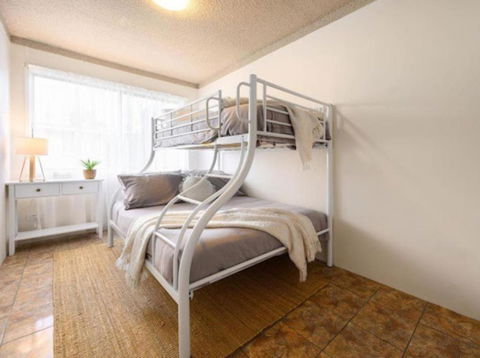 Affordable Relaxing GC Getaway - Holiday Sunshine Coast 4