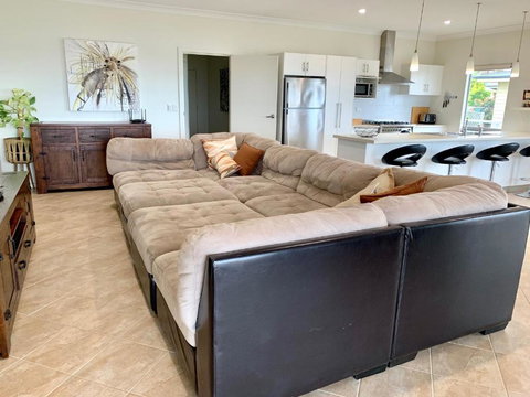 Africaine Voyage - Holiday Sunshine Coast 4