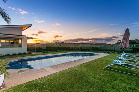 A Perfect Stay - Byrons Brae - Holiday Sunshine Coast 0