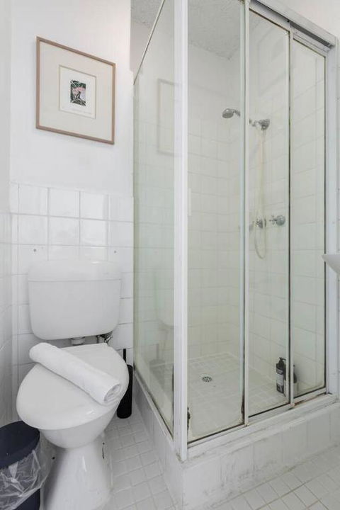 Acland Central Studio - A Cosy St Kilda Escape - Holiday Sunshine Coast 2