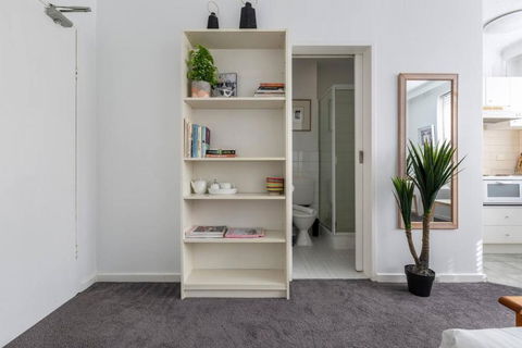 Acland Central Studio - A Cosy St Kilda Escape - Holiday Sunshine Coast 1