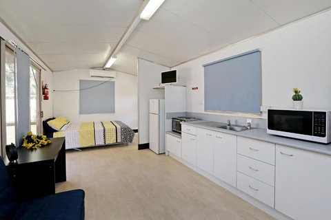 AAOK Moondarra Accommodation Village - Sunshine Coast Tourism 1