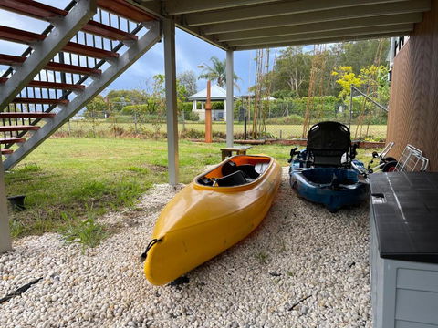 ABSOLUTE BEACHFRONT Port Stephens - Pindimar Beach House - Holiday Sunshine Coast 4