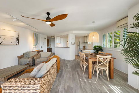 A Perfect Stay - Apartment 3 Surfside - Holiday Sunshine Coast 3