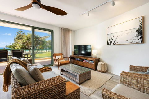 A Perfect Stay - Apartment 3 Surfside - Holiday Sunshine Coast 1