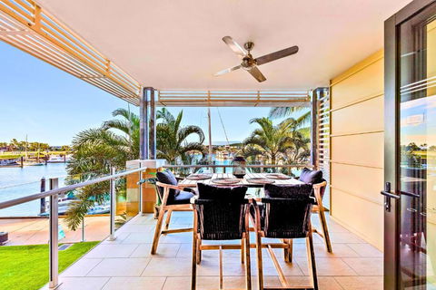 Absolute Luxury Marina Lifestyle At The Port Of Airlie Beach - Holiday Sunshine Coast 0