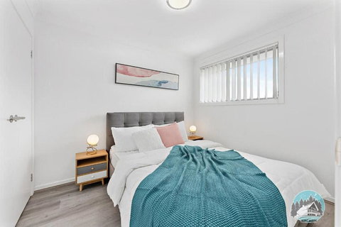 Aircabin - Edmondson Park - 4 Beds Compy House - Sunshine Coast Tourism 3