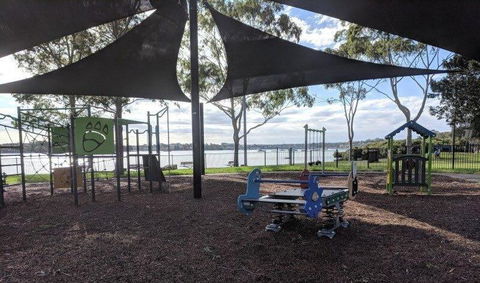 Aircabin - Five Dock - Stylish 2-Bed Apt Near Bay - Holiday Sunshine Coast 1