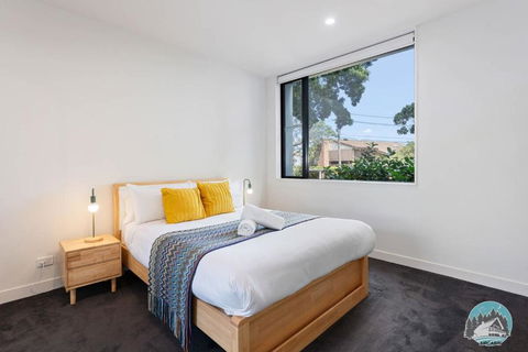 Aircabin - Five Dock - Stylish 2-Bed Apt Near Bay - Holiday Sunshine Coast 2