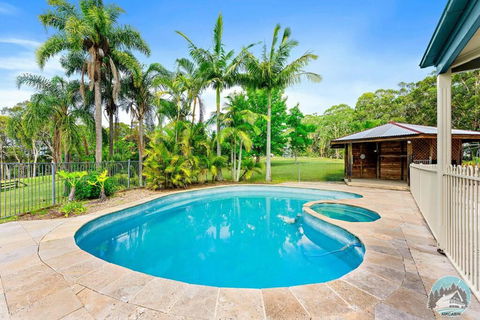 Aircabin - KANGY ANGY - Rural Retreat 4 Bedrooms - Holiday Sunshine Coast 4