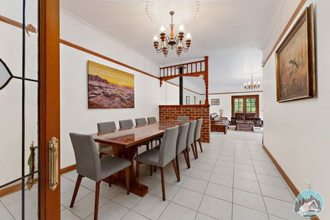 Aircabin - KANGY ANGY - Rural Retreat 4 Bedrooms - Holiday Sunshine Coast 2