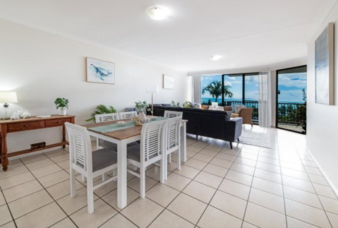 Airlie Horizon - Holiday Sunshine Coast 1