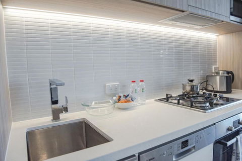 AirTrip Apartments On Tribune Street - Holiday Sunshine Coast 1