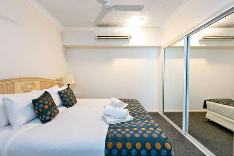 Alassio Poolside Resort - Palm Cove Beachfront Oasis - Holiday Sunshine Coast 1