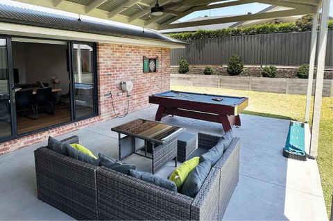 Albury Oasis - Holiday Sunshine Coast 0