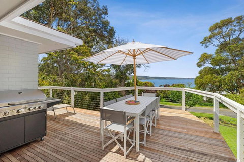 Albys At Lorne - Sunshine Coast Tourism 2