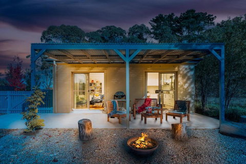 Alderwood Cottage - Cottage W Gorgeous Dam Views! - Sunshine Coast Tourism 0