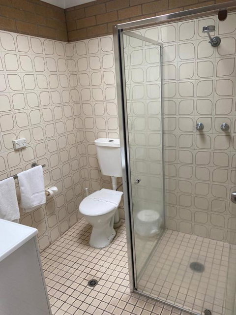 Alexander Motor Inn - Sunshine Coast Tourism 4