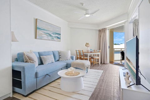 Alexandra Beach Resort Couples Escape - CoastHM - Holiday Sunshine Coast 1