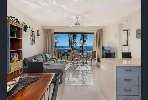 Alexandra Headland Beach - Stunning Views ZF9 - Holiday Sunshine Coast 2