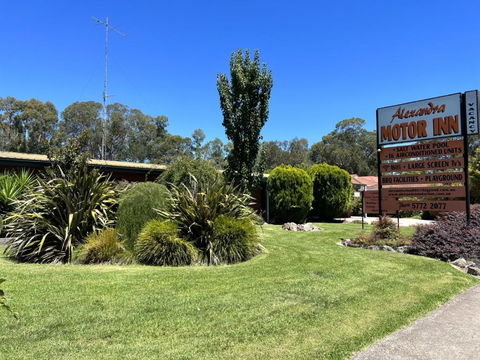 Alexandra Motor Inn - Holiday Sunshine Coast 4