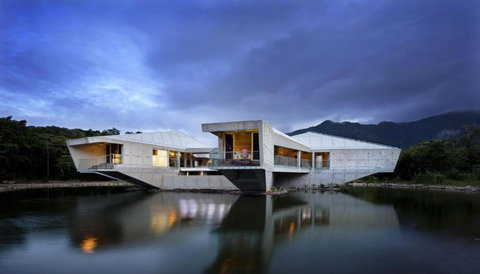 Alkira Daintree Rainforest Luxury Holiday Home With Private Beach - Holiday Sunshine Coast 2