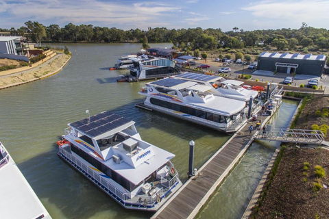 All Seasons Houseboats - Holiday Sunshine Coast 0