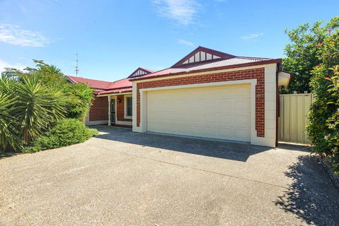 All Seasons Port Elliot Holiday House - Holiday Sunshine Coast 1