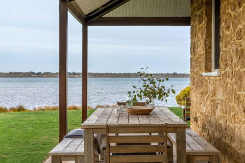 Allandale I Private Properties - Holiday Sunshine Coast 4