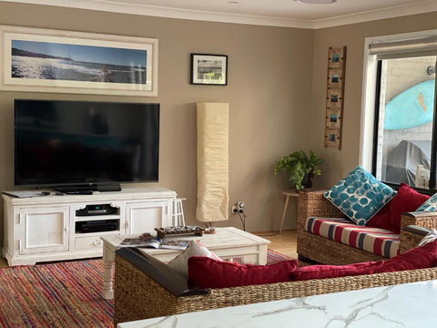 ALLE21 - Barefeet - Sunshine Coast Tourism 3