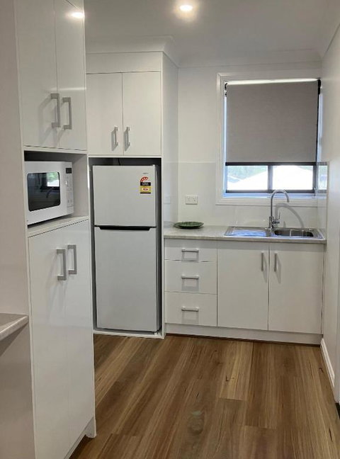 Almond Inn Motel - Holiday Sunshine Coast 2