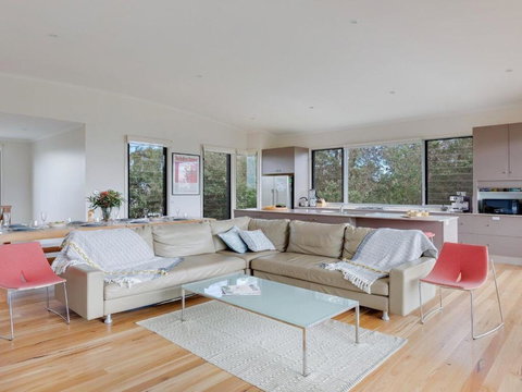 Aloha - Sunshine Coast Tourism 1