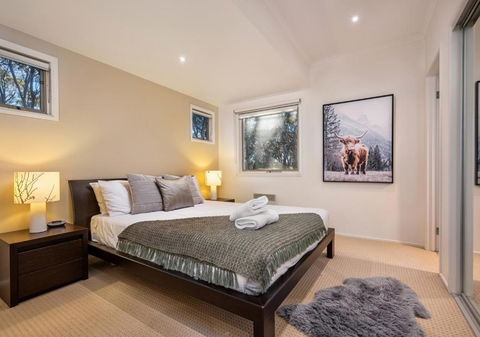 Alpenglow - Holiday Sunshine Coast 4