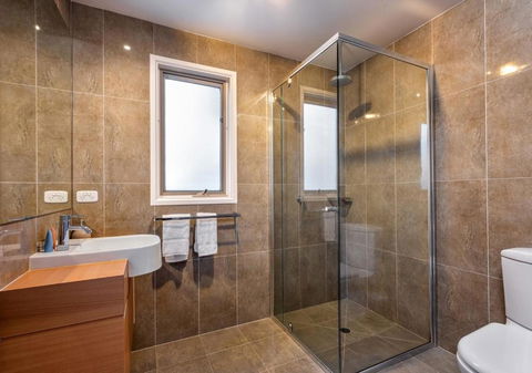 Alpenglow - Holiday Sunshine Coast 3