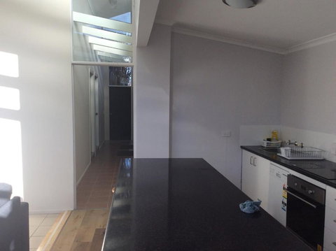 Alpha Centauri Townhouses - Sunshine Coast Tourism 1