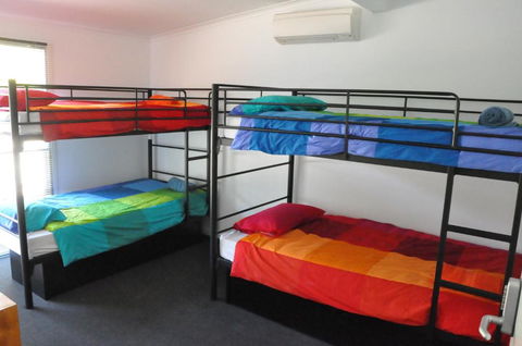 Alpine Sports Lodge - Holiday Sunshine Coast 3