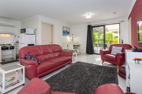 Altona Garden Retreat - Holiday Sunshine Coast 3