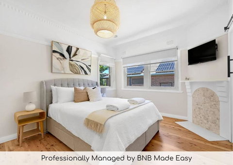 Amarde - Contemporary Heritage Fusion, Fireplace - Sunshine Coast Tourism 0