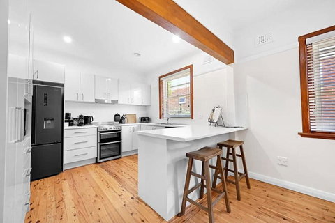 Amarde - Contemporary Heritage Fusion, Fireplace - Sunshine Coast Tourism 2