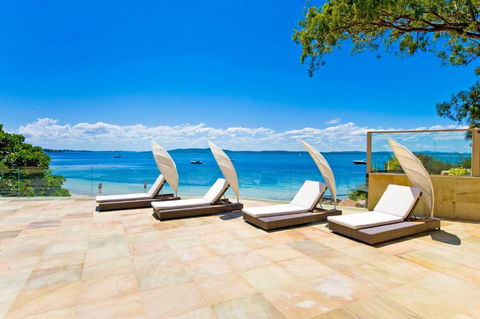 Amarna Luxury Beach Resort - Holiday Sunshine Coast 1