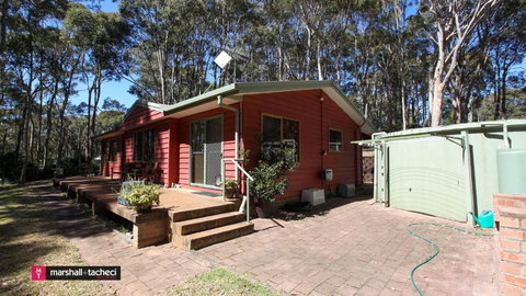 Amaroo Barraga Bay Family Holiday Home Bermagui - Holiday Sunshine Coast 1