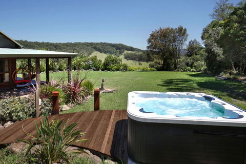 Amaroo House - Glorious Views - Holiday Sunshine Coast 0