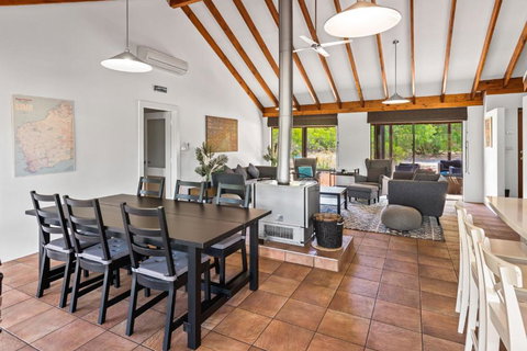 Amaroo - Sunshine Coast Tourism 2