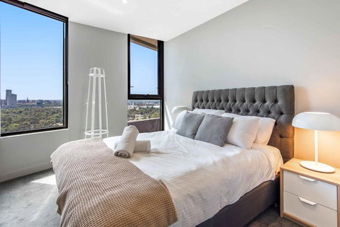 Amazing City Sea & Shrine View W Free Parking - Sunshine Coast Tourism 4